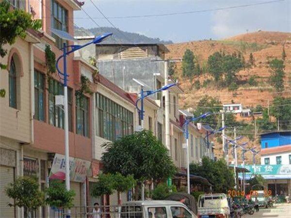 山东省济南某县城路灯